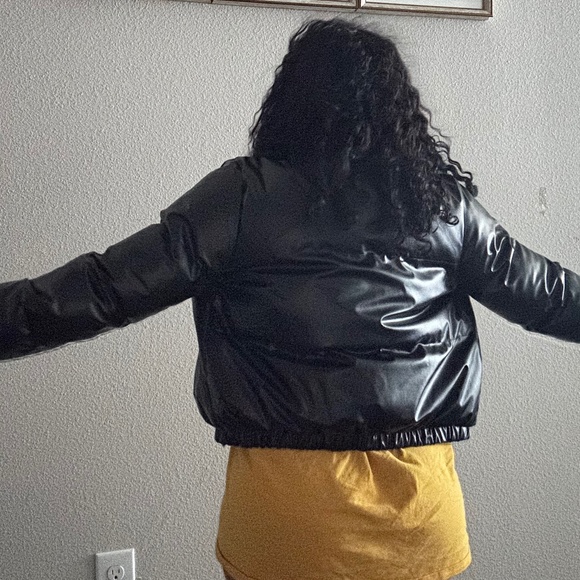 Winter jacket - Picture 3 of 5